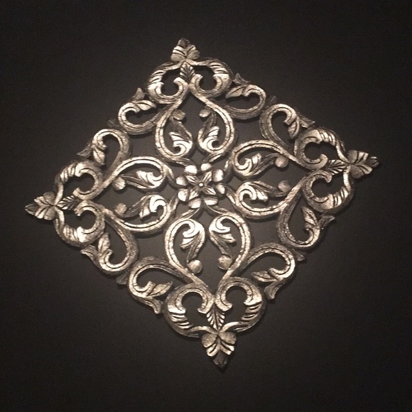 Meet your Posher, April - Picture 1 of 1